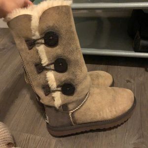 Ugg size 5